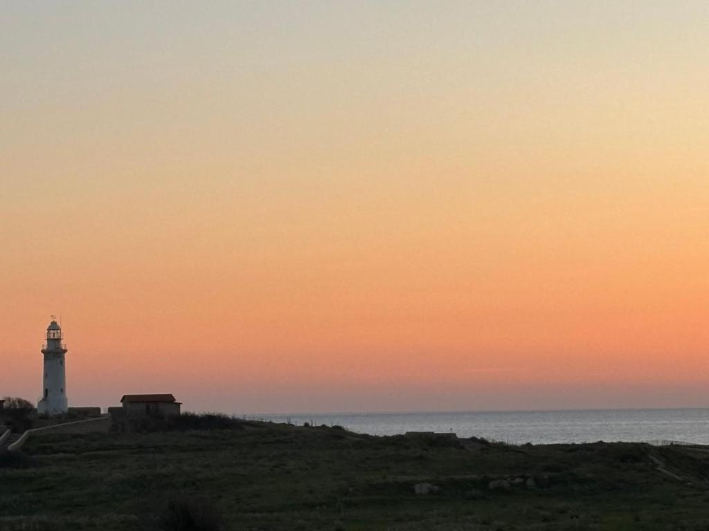 Venus Lighthouse 2B, Sea-View, Paphos Centerアパートメント エクステリア 写真